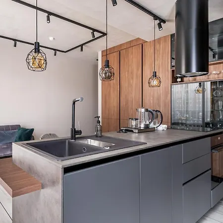 Lofts & Rosegold Luxury In Elegant 1br With Balcony In Center Riga