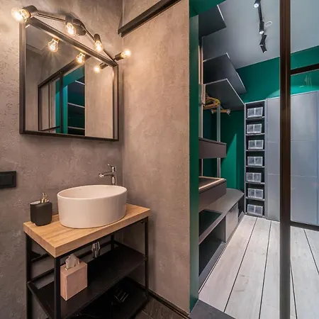 Apartment Lofts & Rosegold Luxury In Elegant 1br With Balcony In Center Riga